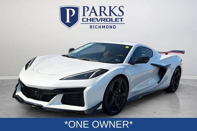 Used 2023 Arctic White Chevrolet 3LZ image 3