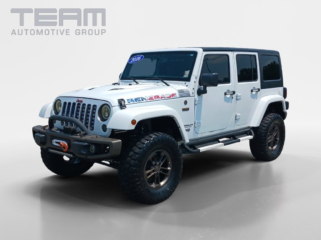 Used 2016 White Jeep Unlimited Sahara image 3
