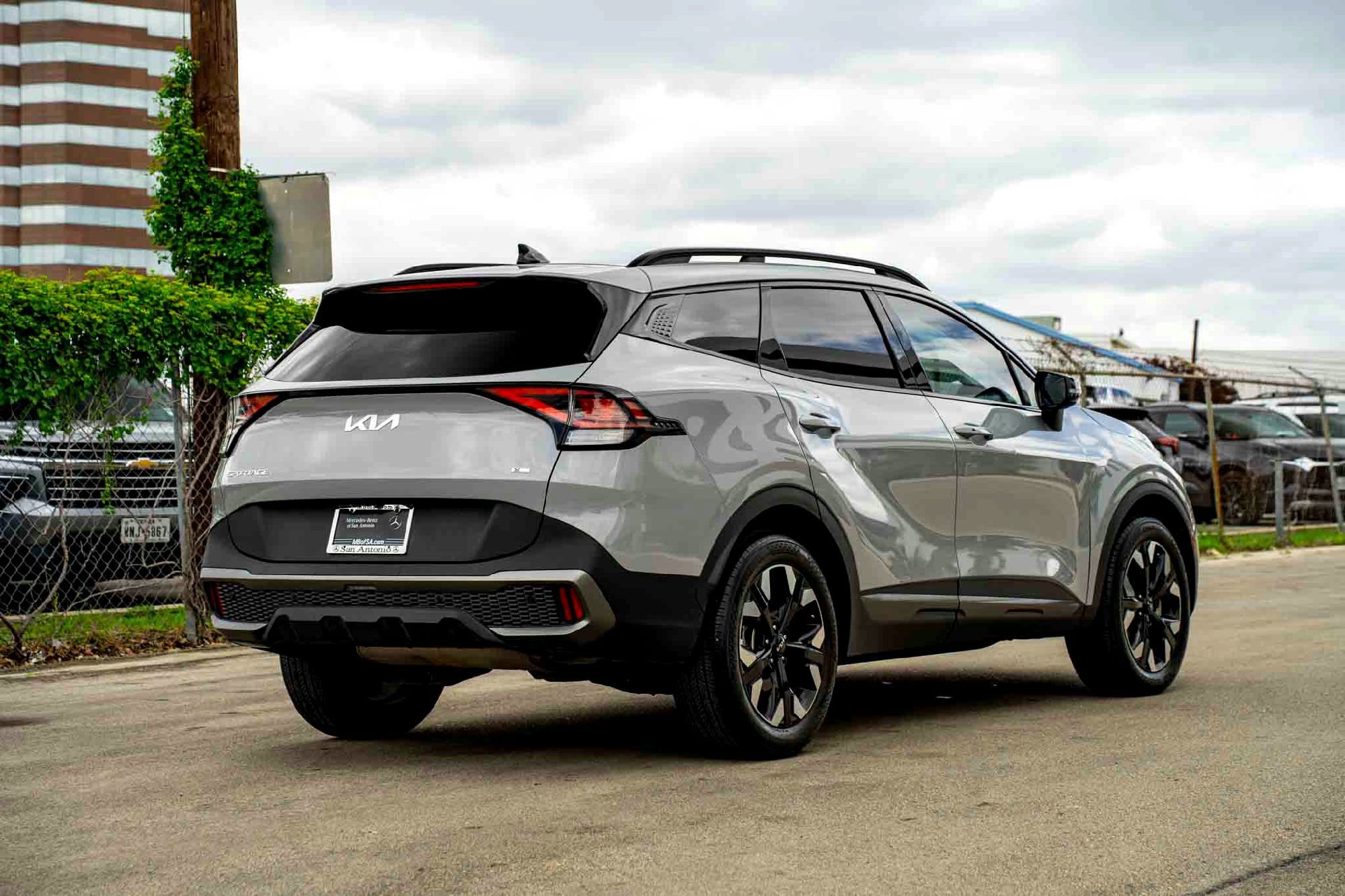 Used 2023 Wolf Gray Kia X-Line image 5