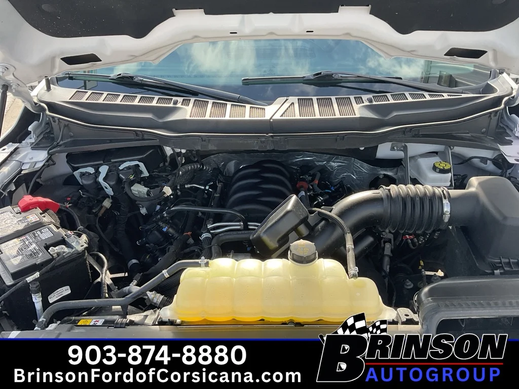 Used 2025 Oxford White Ford LARIAT image 11