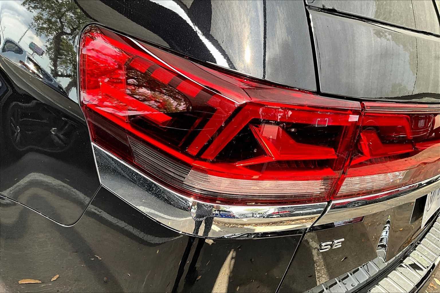 2026 Volkswagen Atlas SE w/Tech - Photo 14