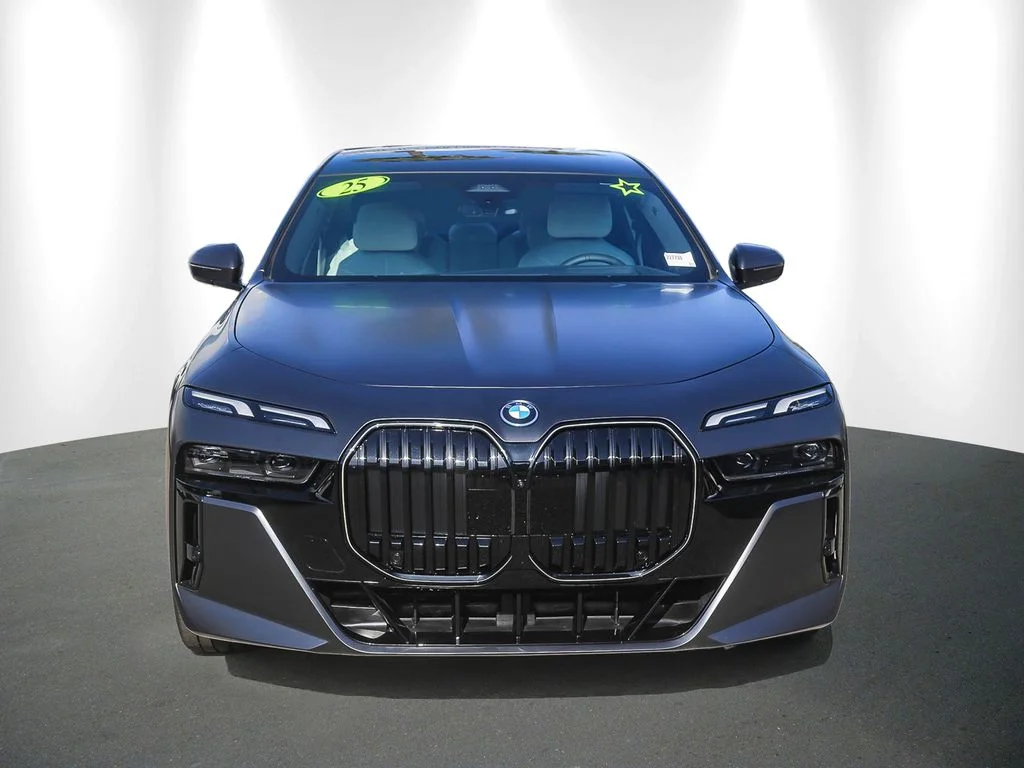 Used 2025 BMW i7 60 with VIN WBY53EJ04SCU94193 for sale in Glendale, CA