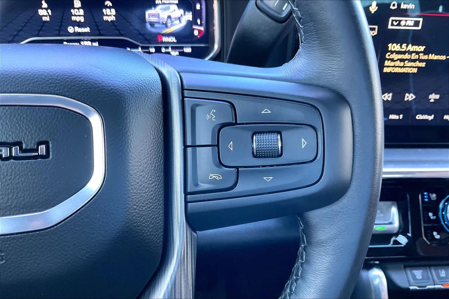 Used 2025 Onyx Black GMC Denali Ultimate image 25