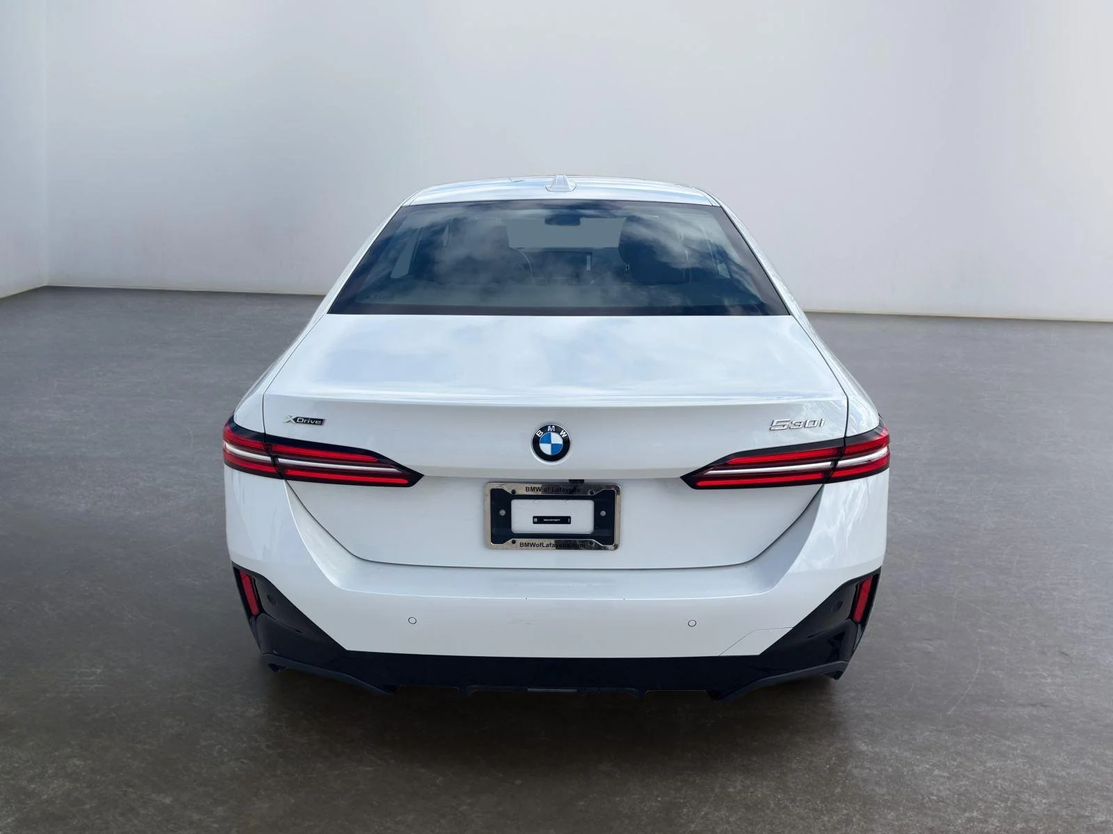 Used 2026 Mineral White Metallic BMW 530i xDrive image 14