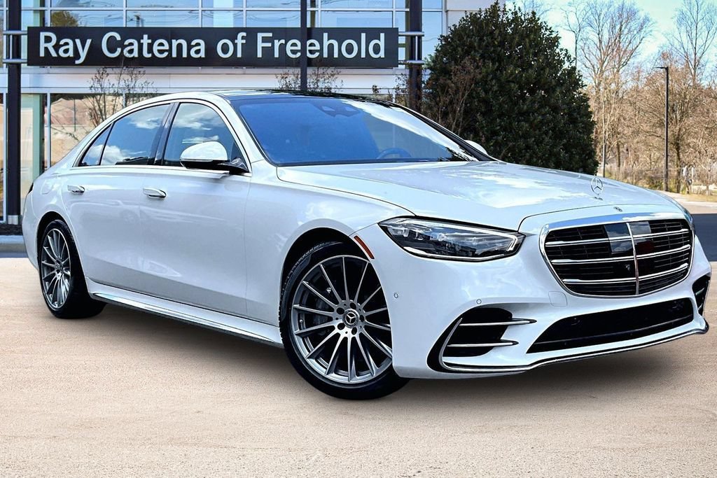 New 2026 MANUFAKTUR Moonlight White Metallic Mercedes-Benz S 580 image 16