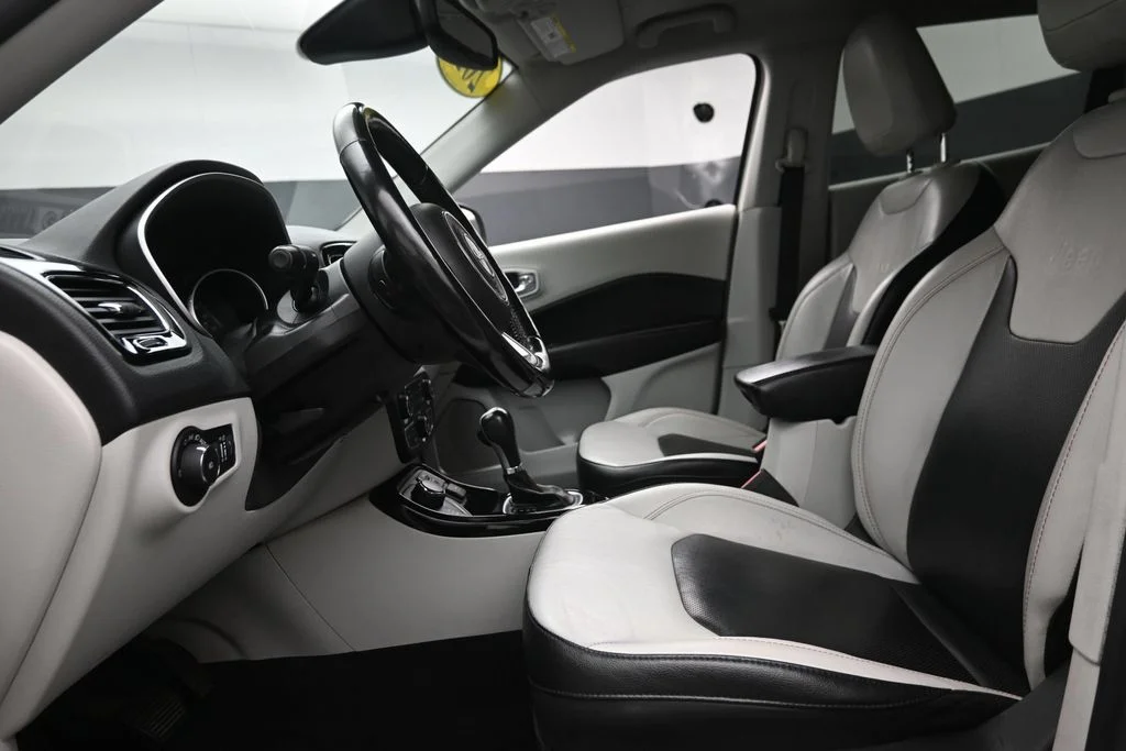 Used 2020 White Jeep Limited image 16