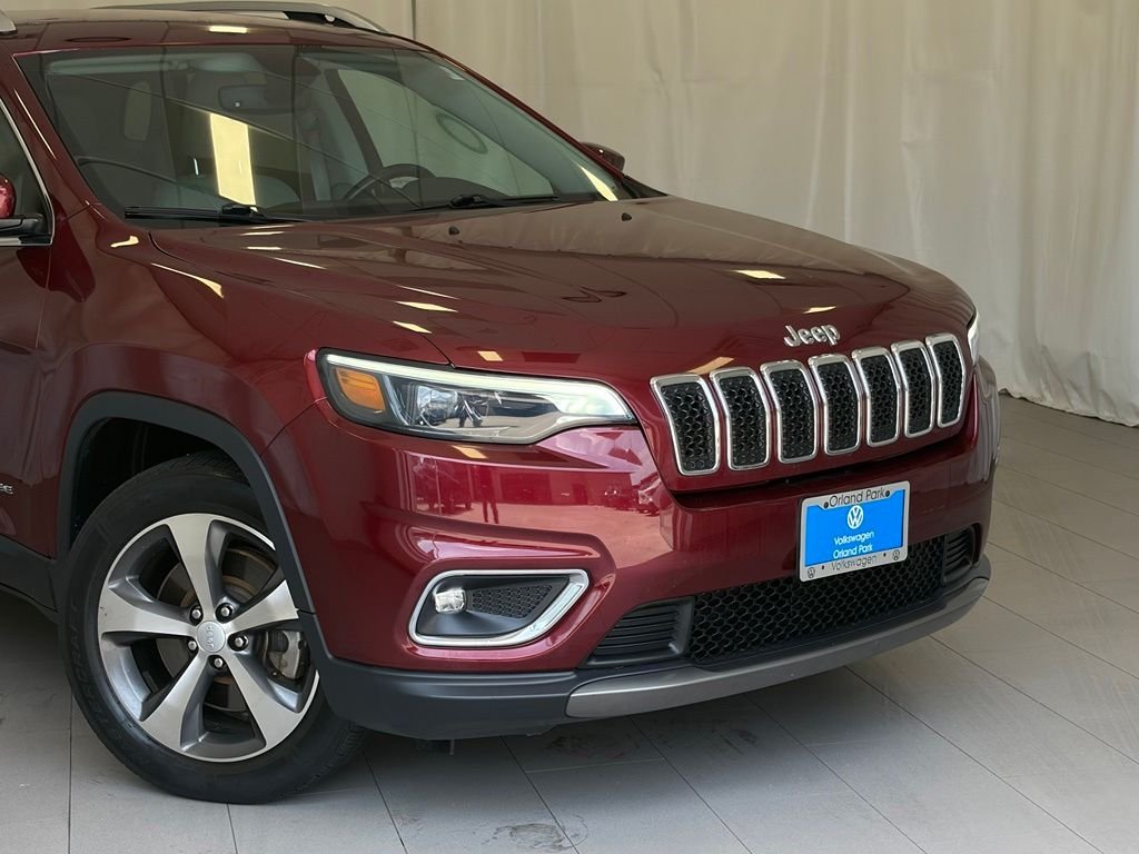 Used 2020 Velvet Jeep Limited image 4
