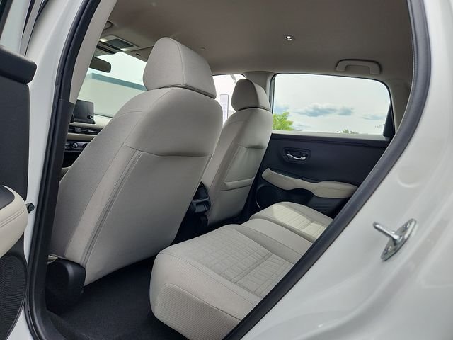 Used 2025 Platinum Honda LX image 10