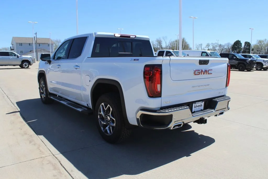 New 2026 Glacier White Tricoat GMC SLT image 5