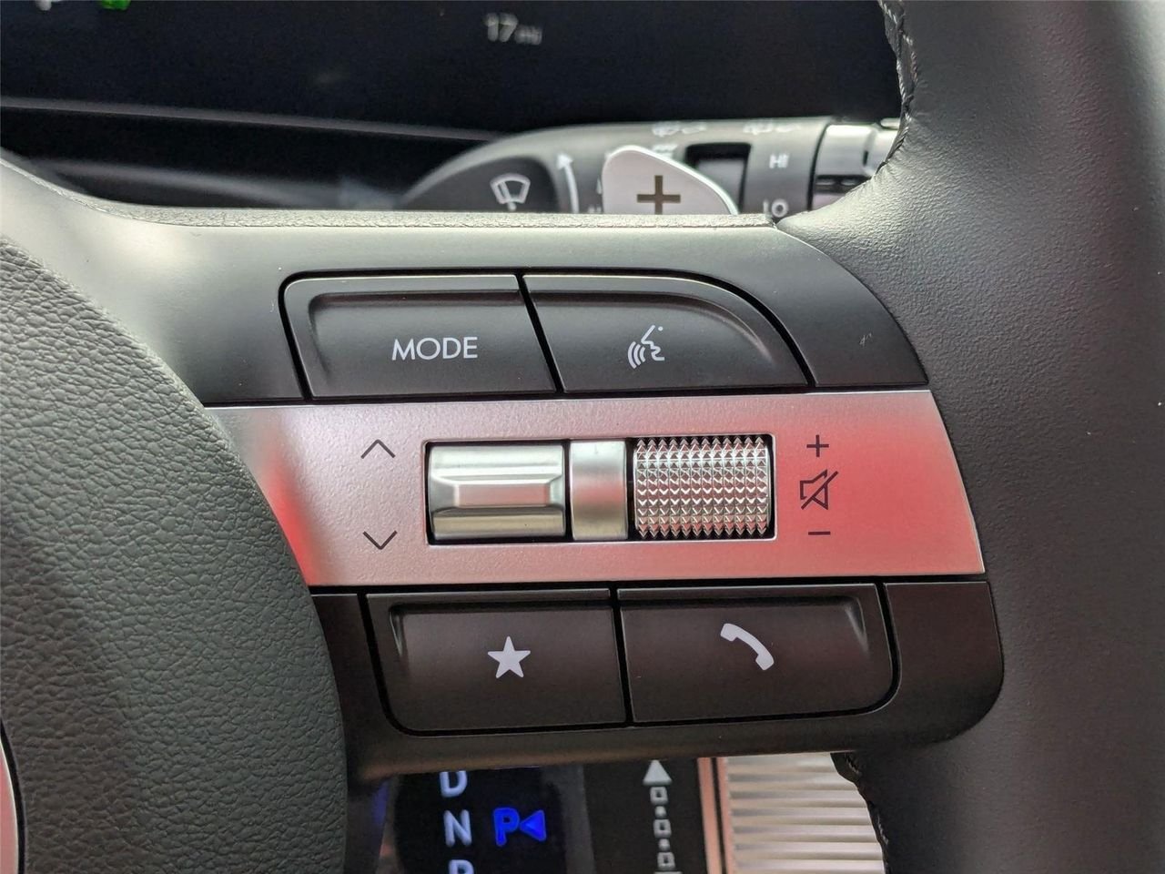 2025 Hyundai Tucson Limited - Photo 18