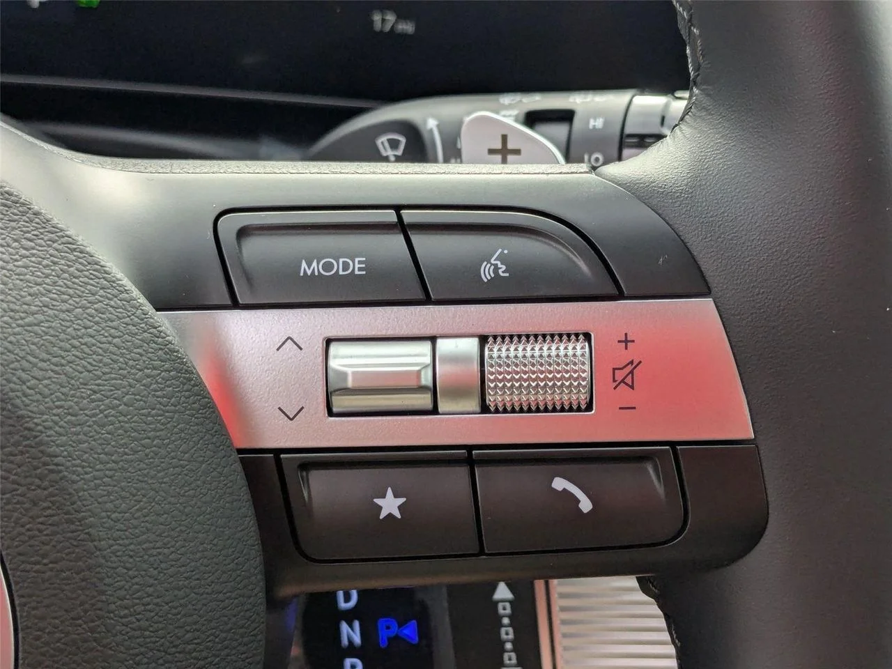 2025 Hyundai Tucson Limited - Photo 18