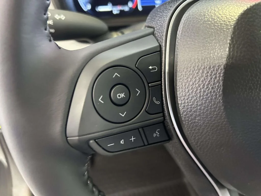 Used 2026  Toyota SE image 19