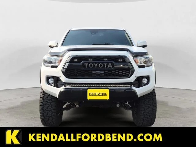 Used 2019 Super White Toyota TRD Off-Road image 2