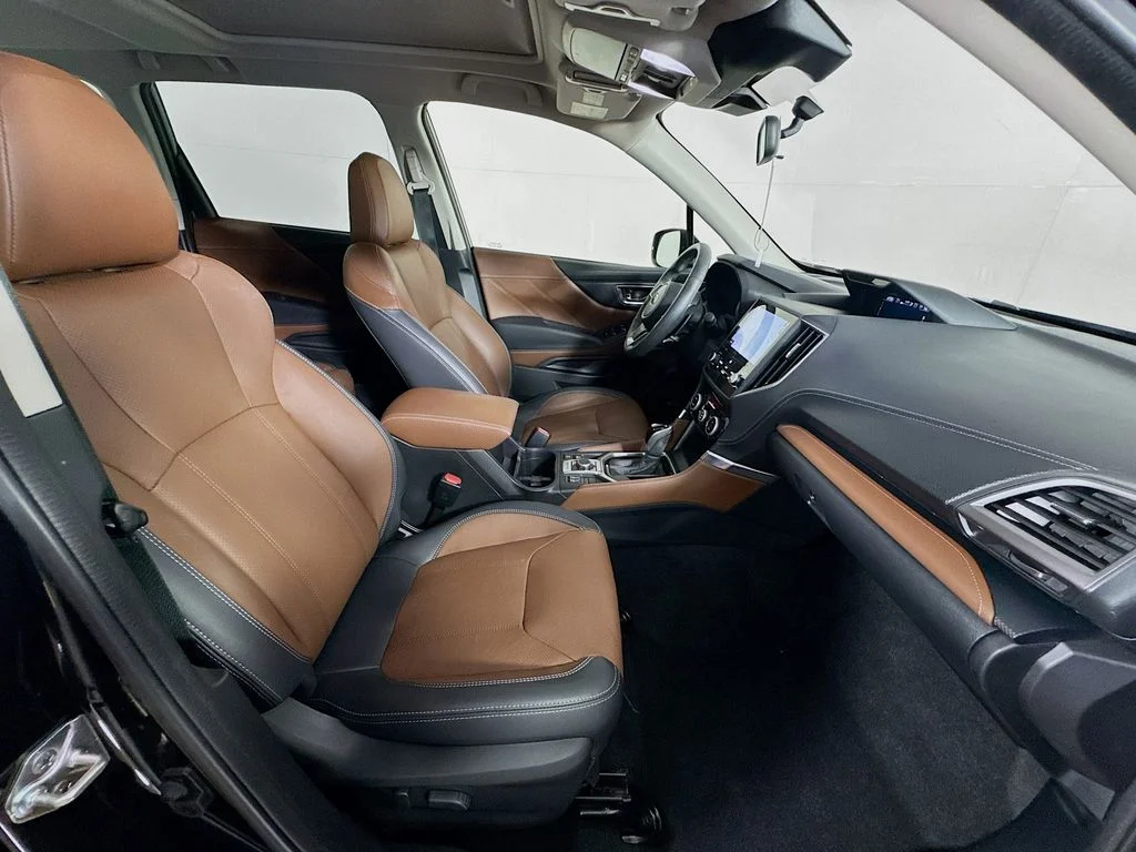 Used 2023 Black Subaru Touring image 36