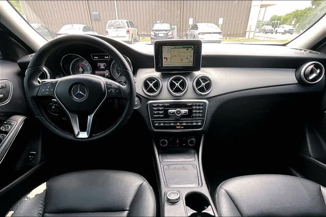 Used 2015 Silver Mercedes-Benz GLA 250 image 6