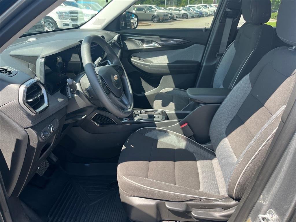 2025 Chevrolet Trailblazer LS - Photo 25