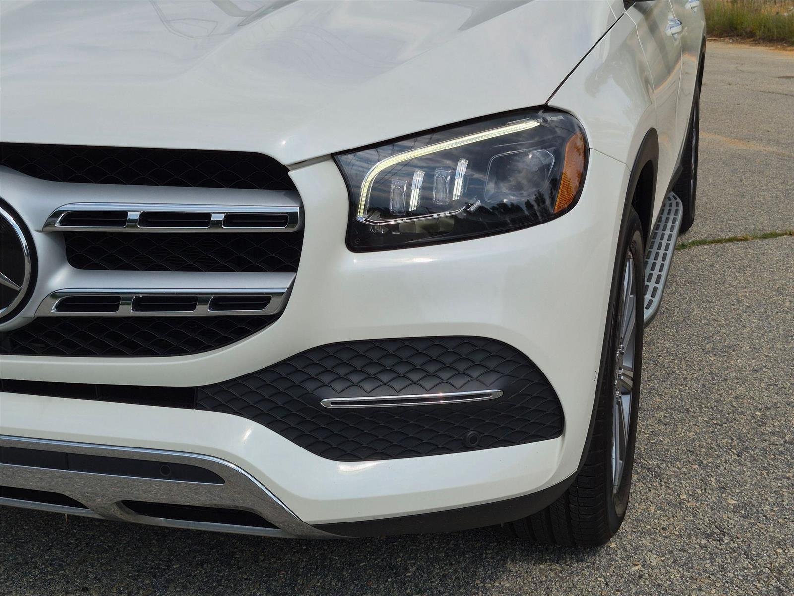 Used 2020 designo Diamond White Metallic Mercedes-Benz GLS 450 image 9