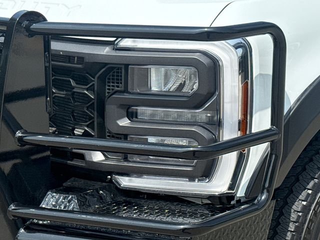 Used 2026 White Ford XL image 4