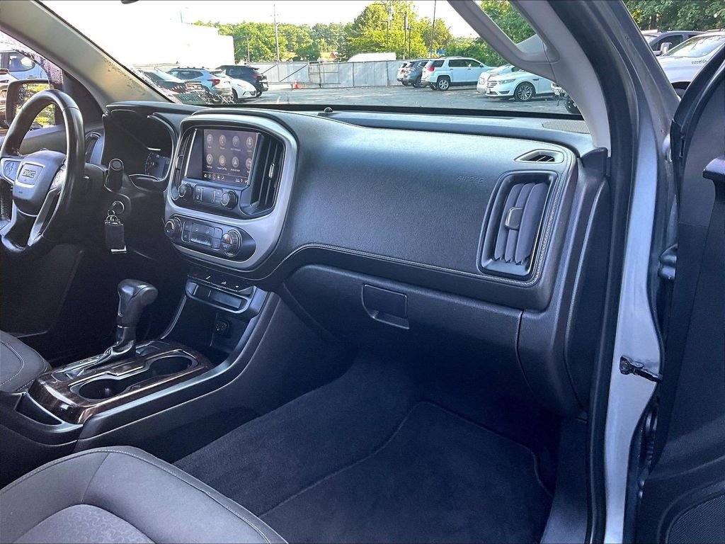 Used 2020 Gray GMC SLE1 image 13
