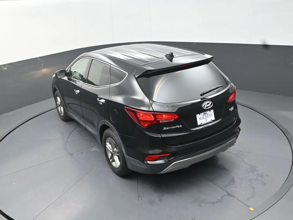 Used 2017 Black Hyundai 2.4 Base image 17