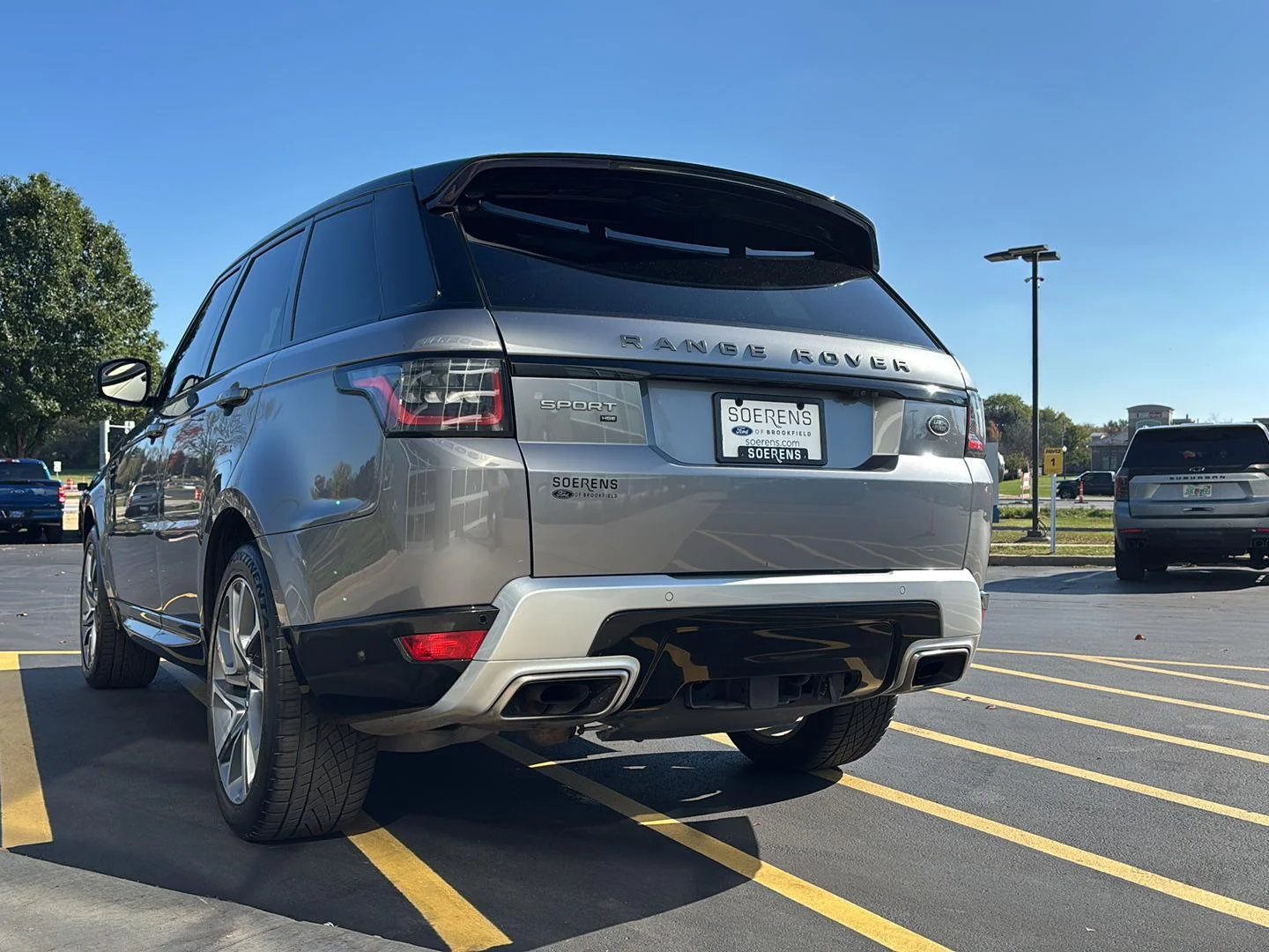 Used 2021 Eiger Grey Land Rover HSE Silver Edition image 29
