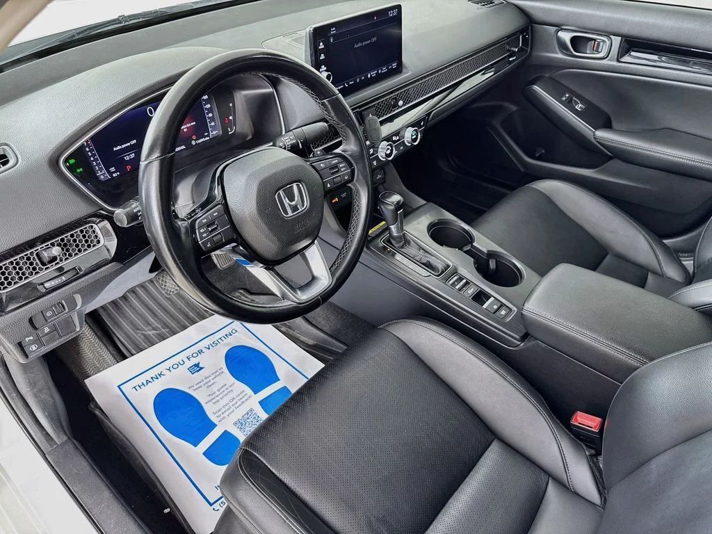Certified Used 2022 Platinum White Pearl Honda Touring image 11