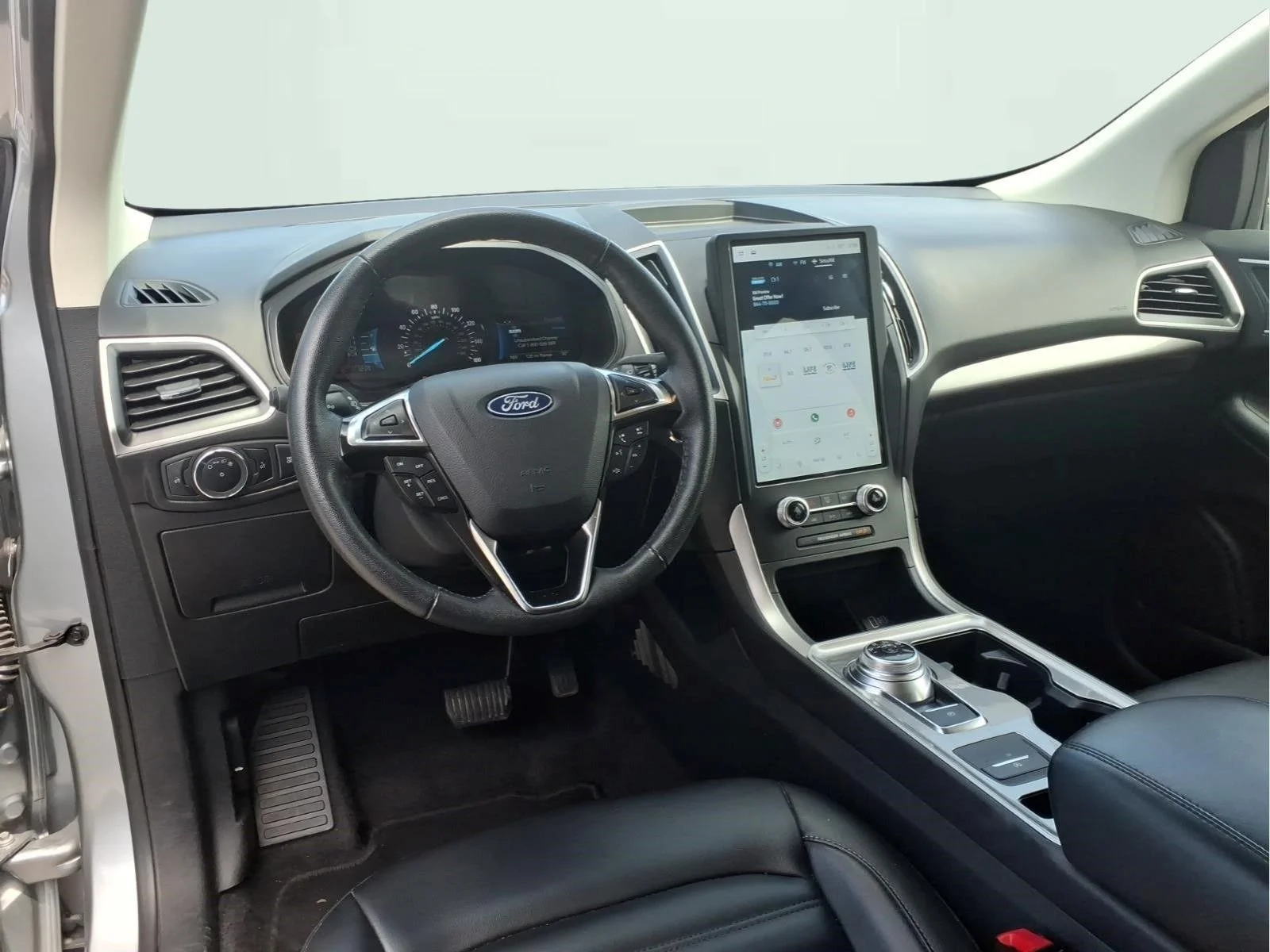 Used 2024 Silver Ford SEL image 14