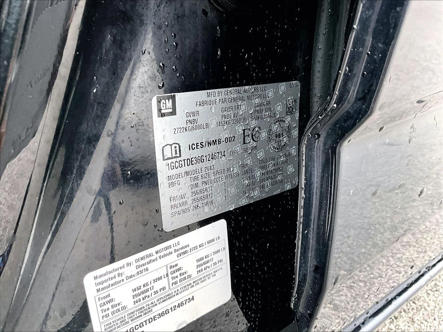 Used 2016 Black Chevrolet Z71 image 37