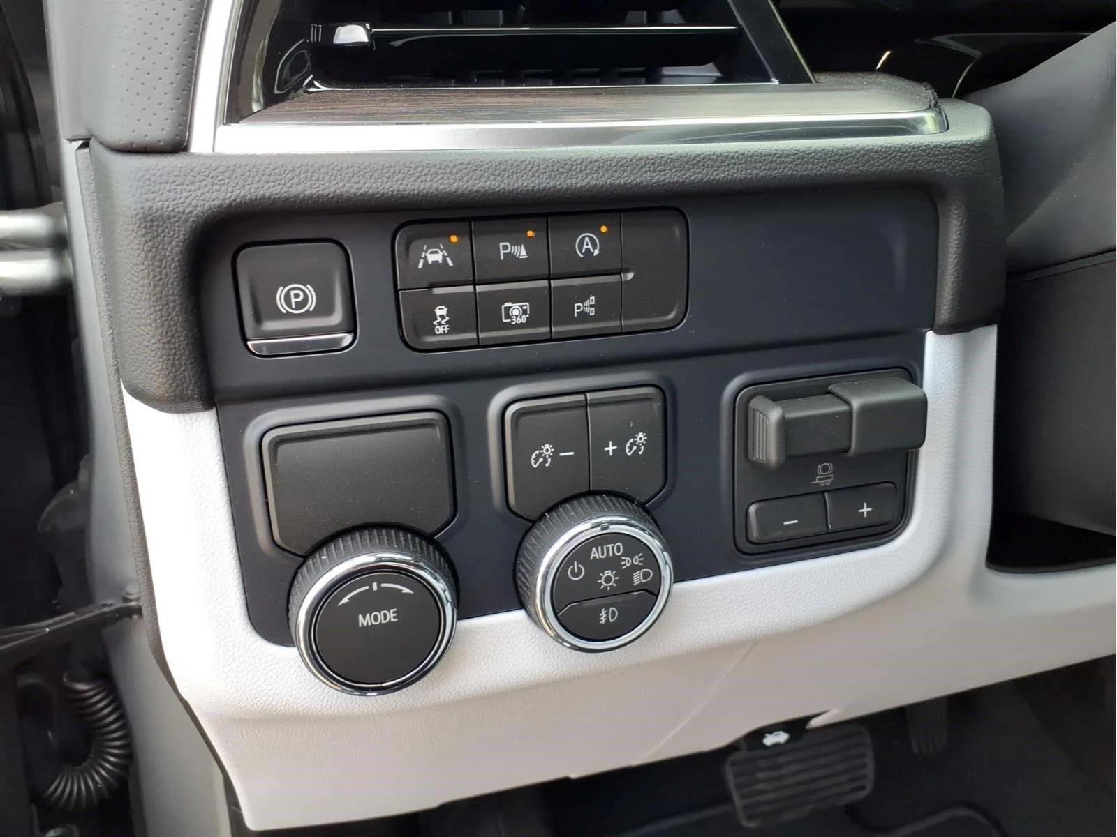 New 2027 Sterling Gray Metallic Chevrolet Premier image 19