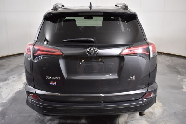 Used 2018 Gray Toyota LE image 5