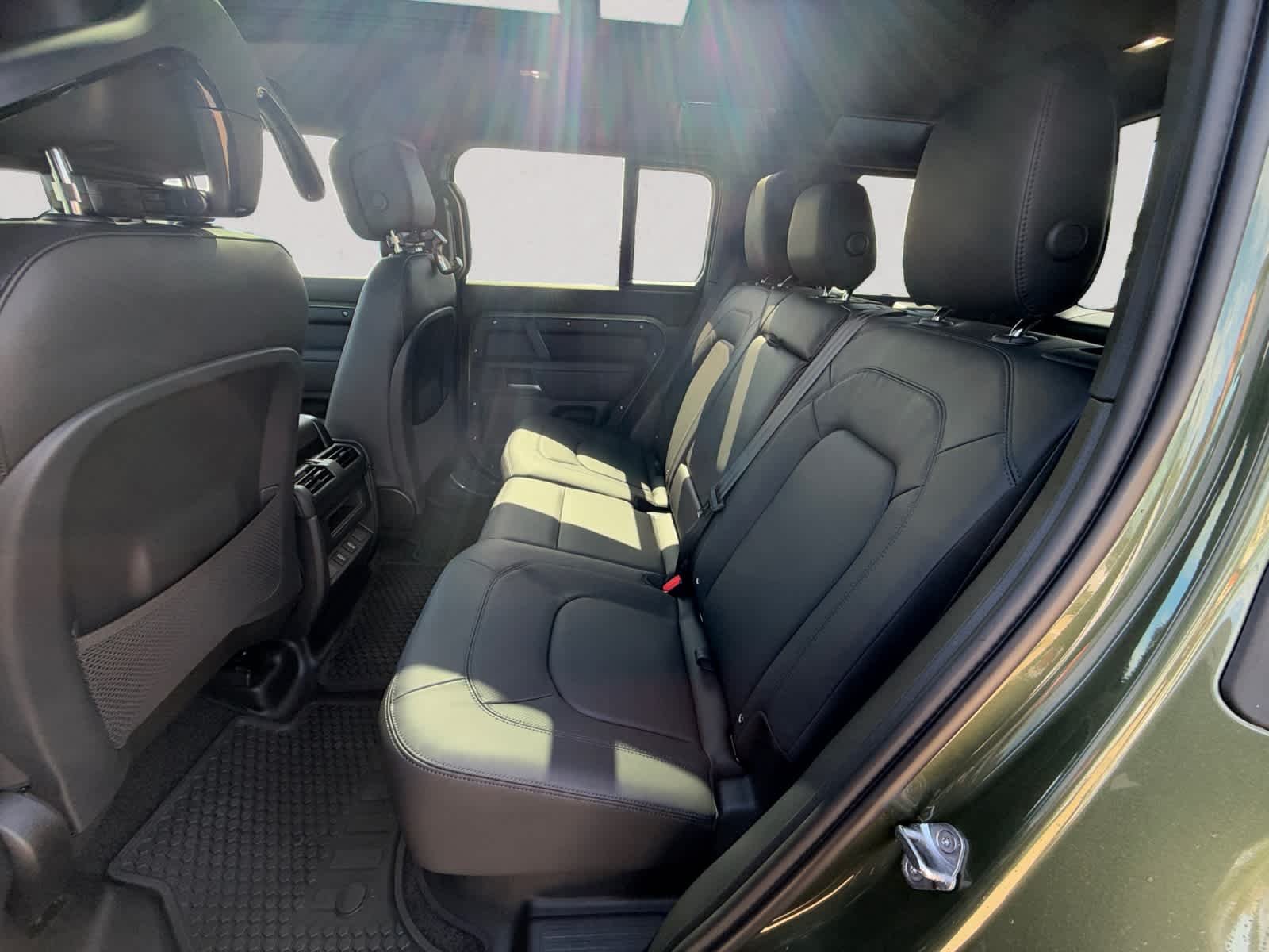 New 2026 GREEN Land Rover X-Dynamic SE image 13