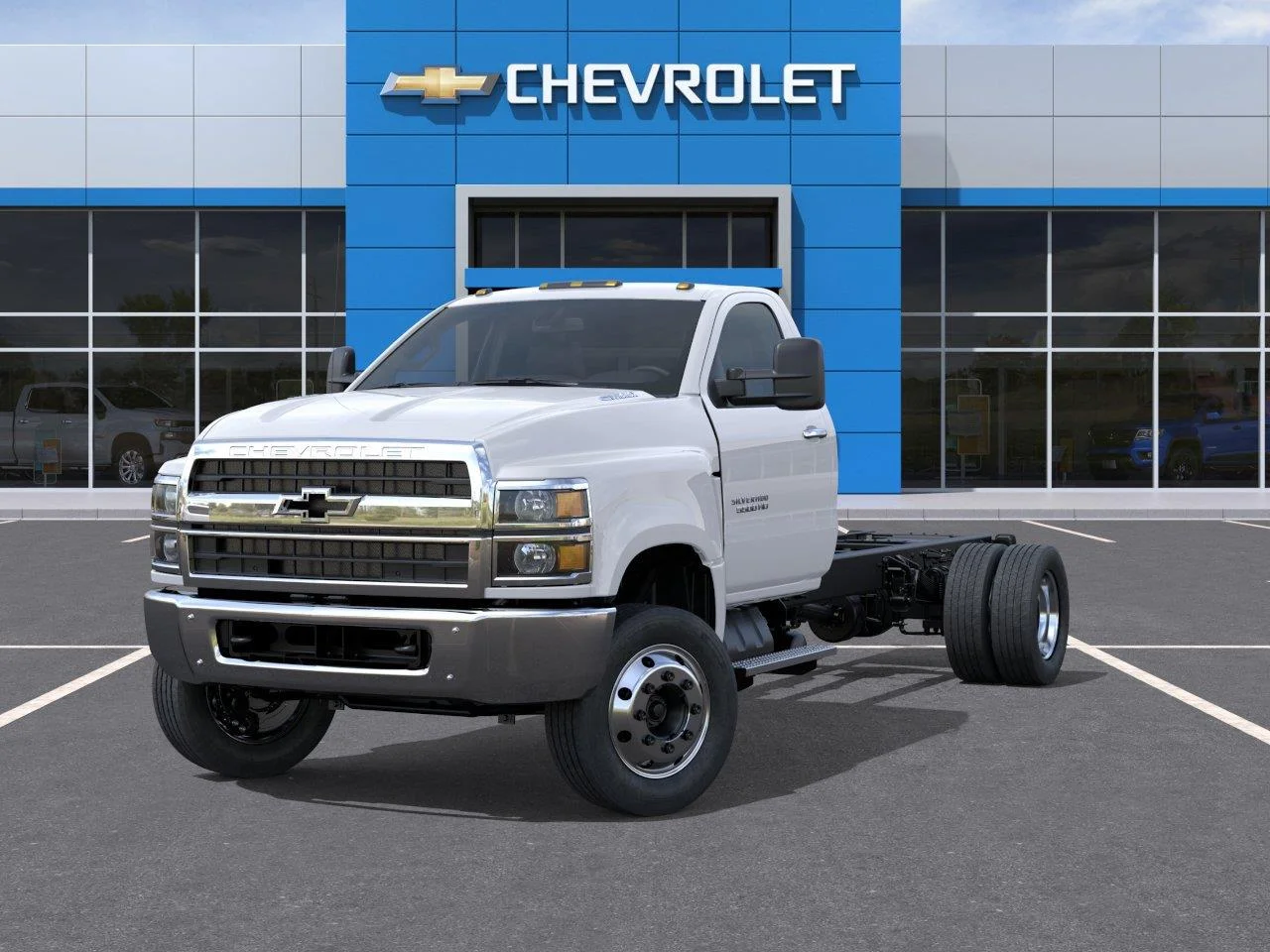 New 2026 Summit White Chevrolet WT image 6