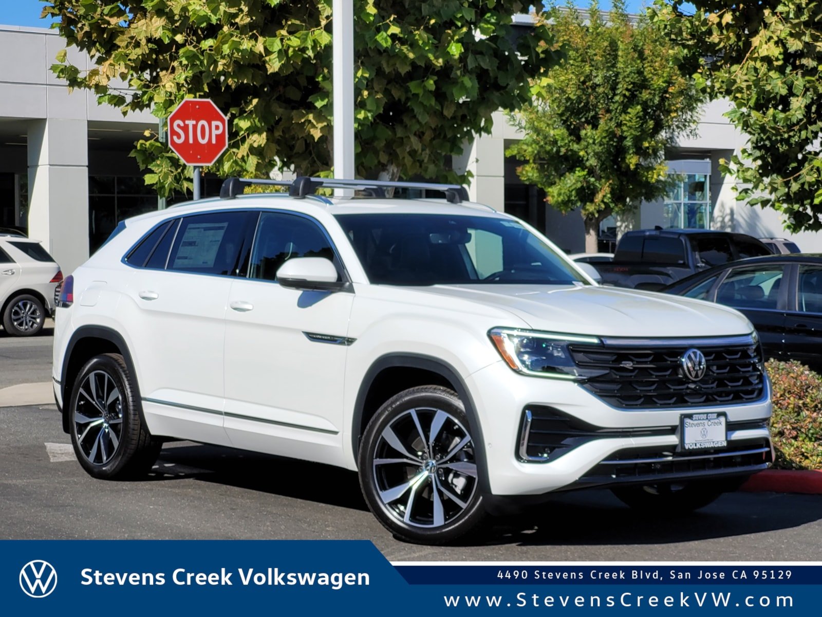New 2025 Volkswagen Atlas Cross Sport 2.0T SEL Premium R-Line 4D
