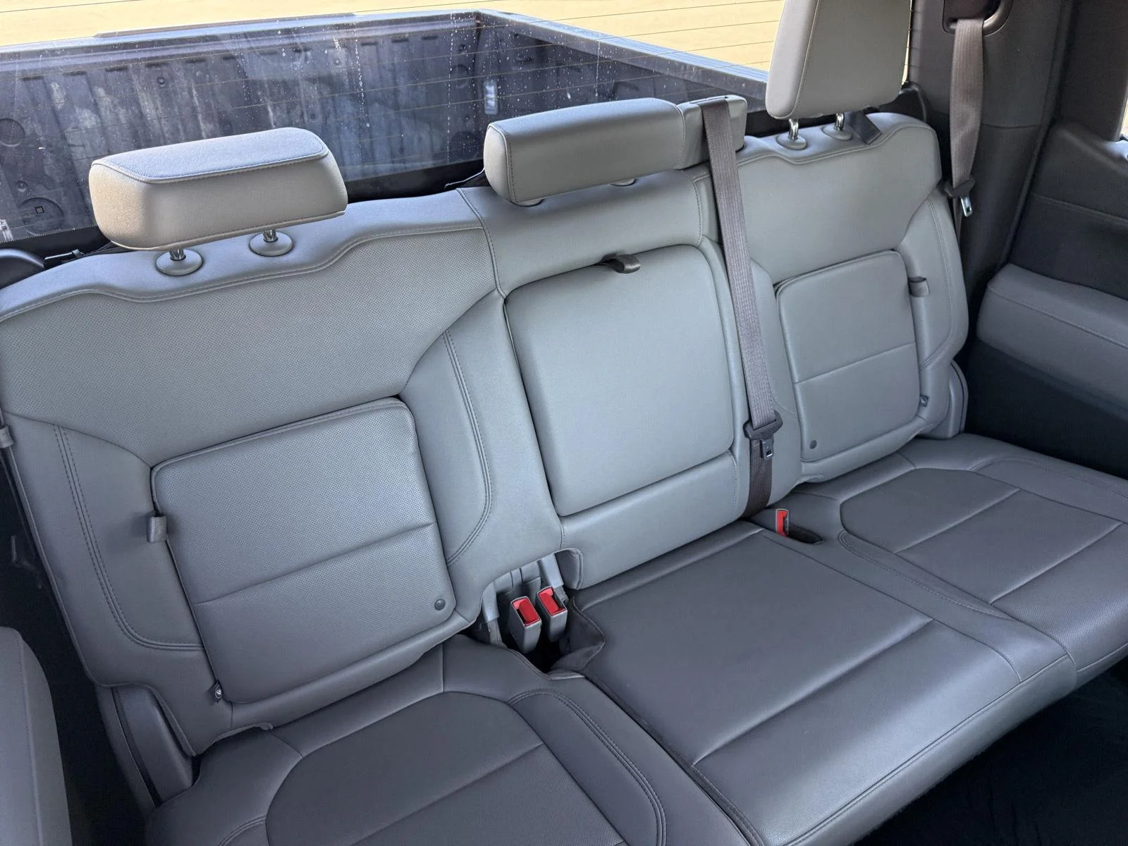 Used 2020 Shadow Gray Metallic Chevrolet LTZ image 13