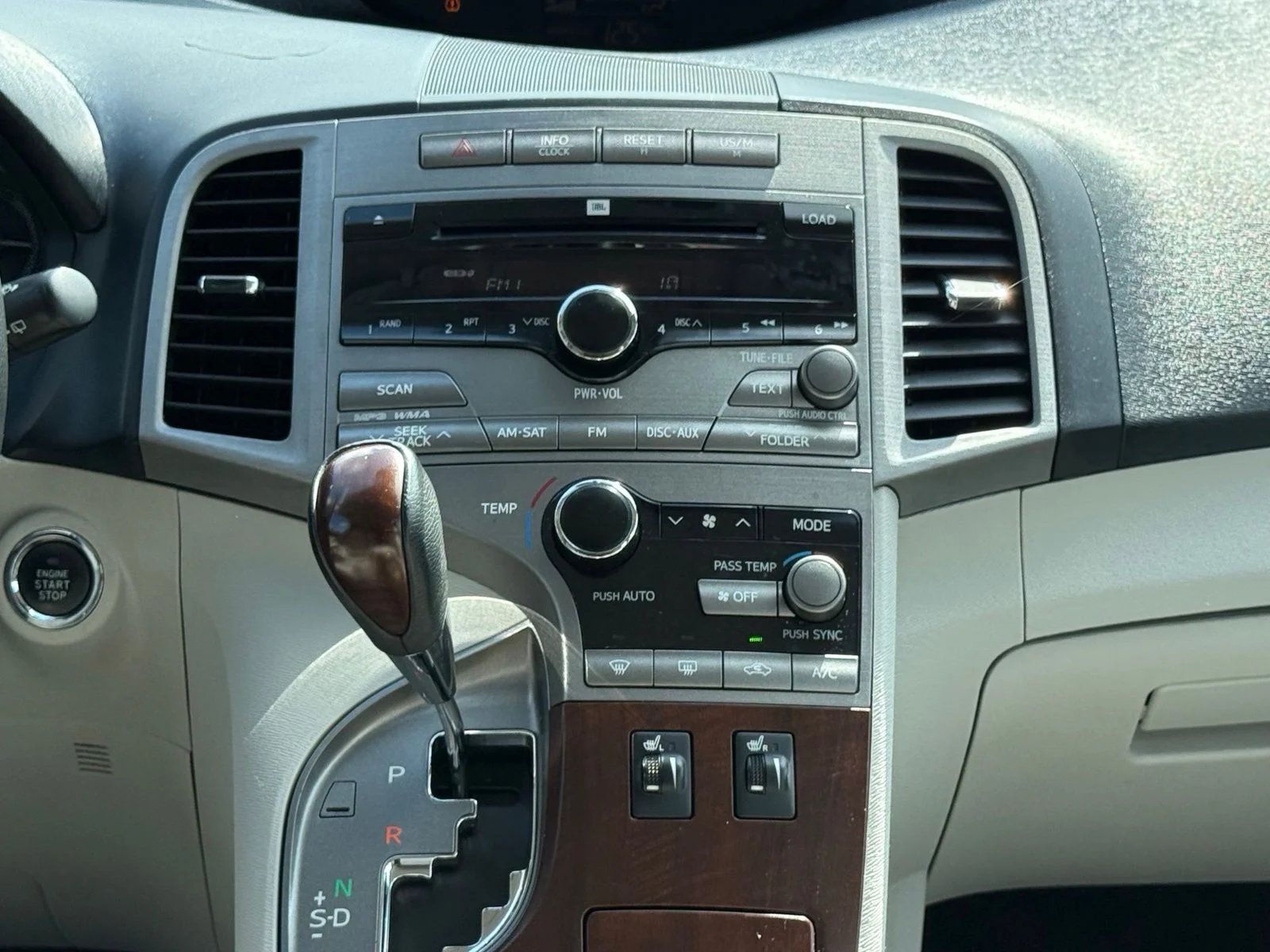 Used 2009 Red Toyota Base image 34