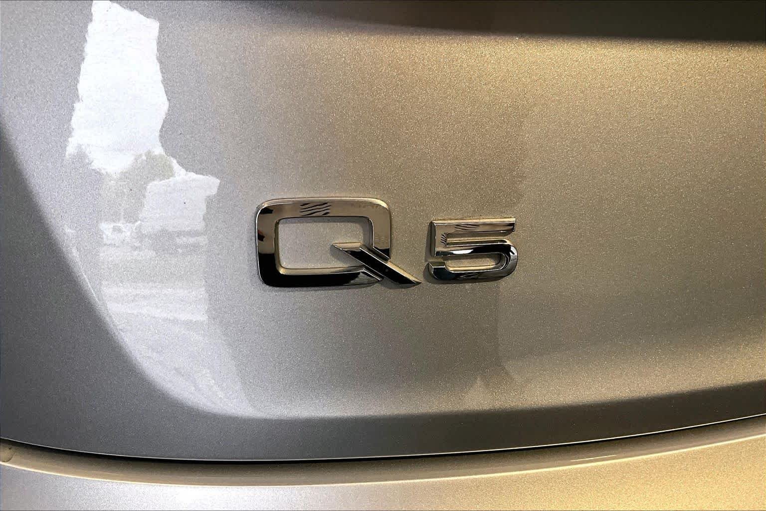 Used 2023 Florett Silver Metallic Audi Premium Plus image 10