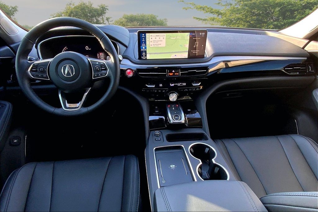 Used 2025  Acura Base image 7