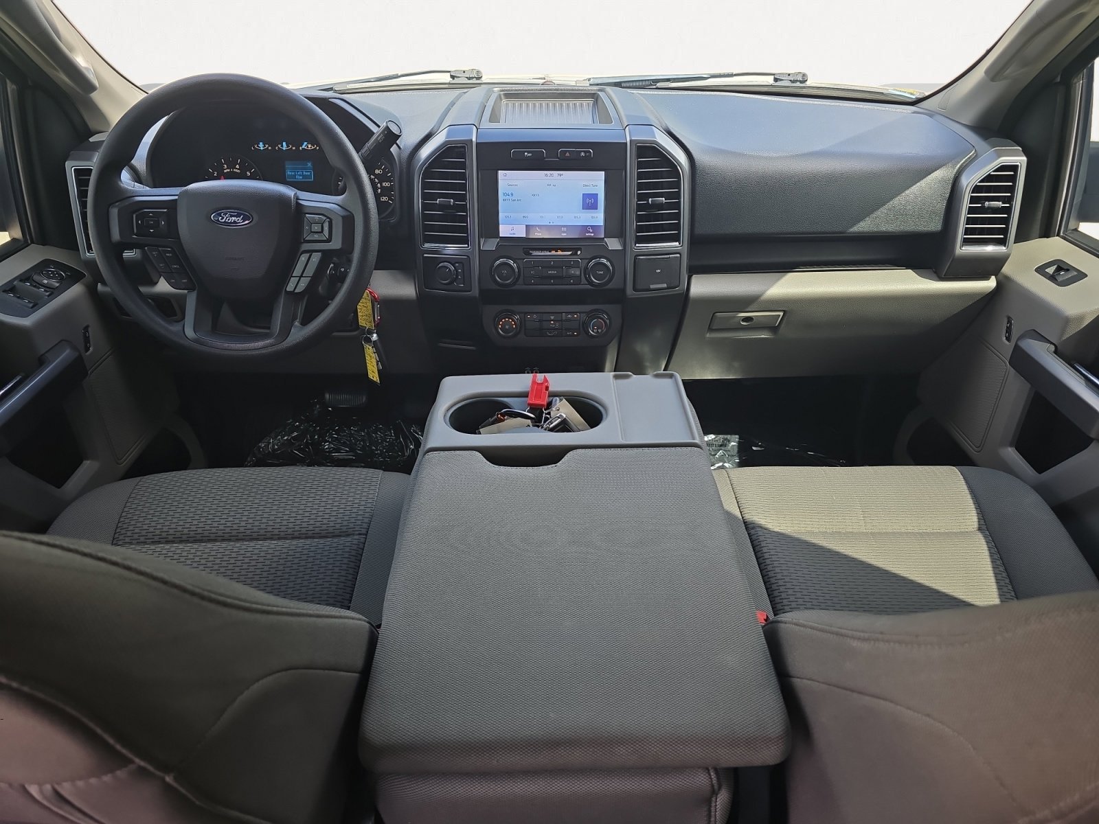 Used 2019 Oxford White Ford XLT image 3