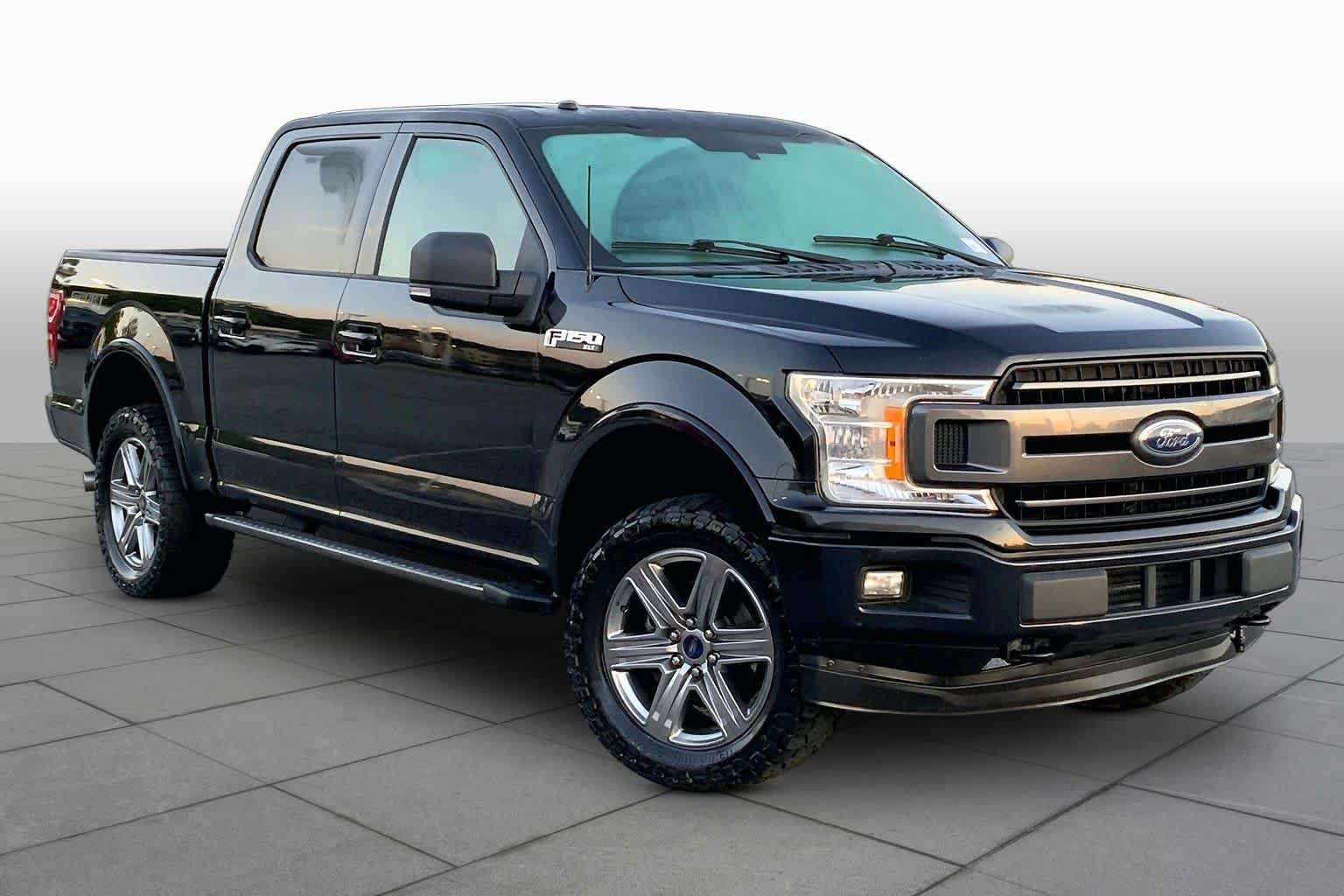 Used 2018 Shadow Black Ford XLT image 2