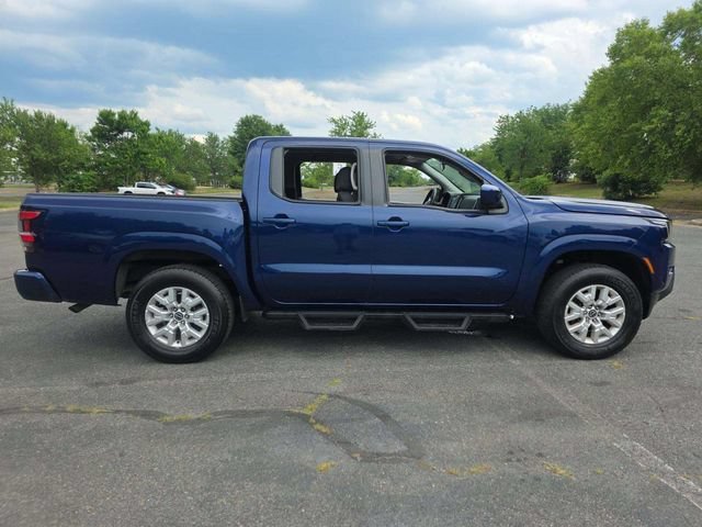 2022 Nissan Frontier SV Crew Cab 4X4 SWB's photo
