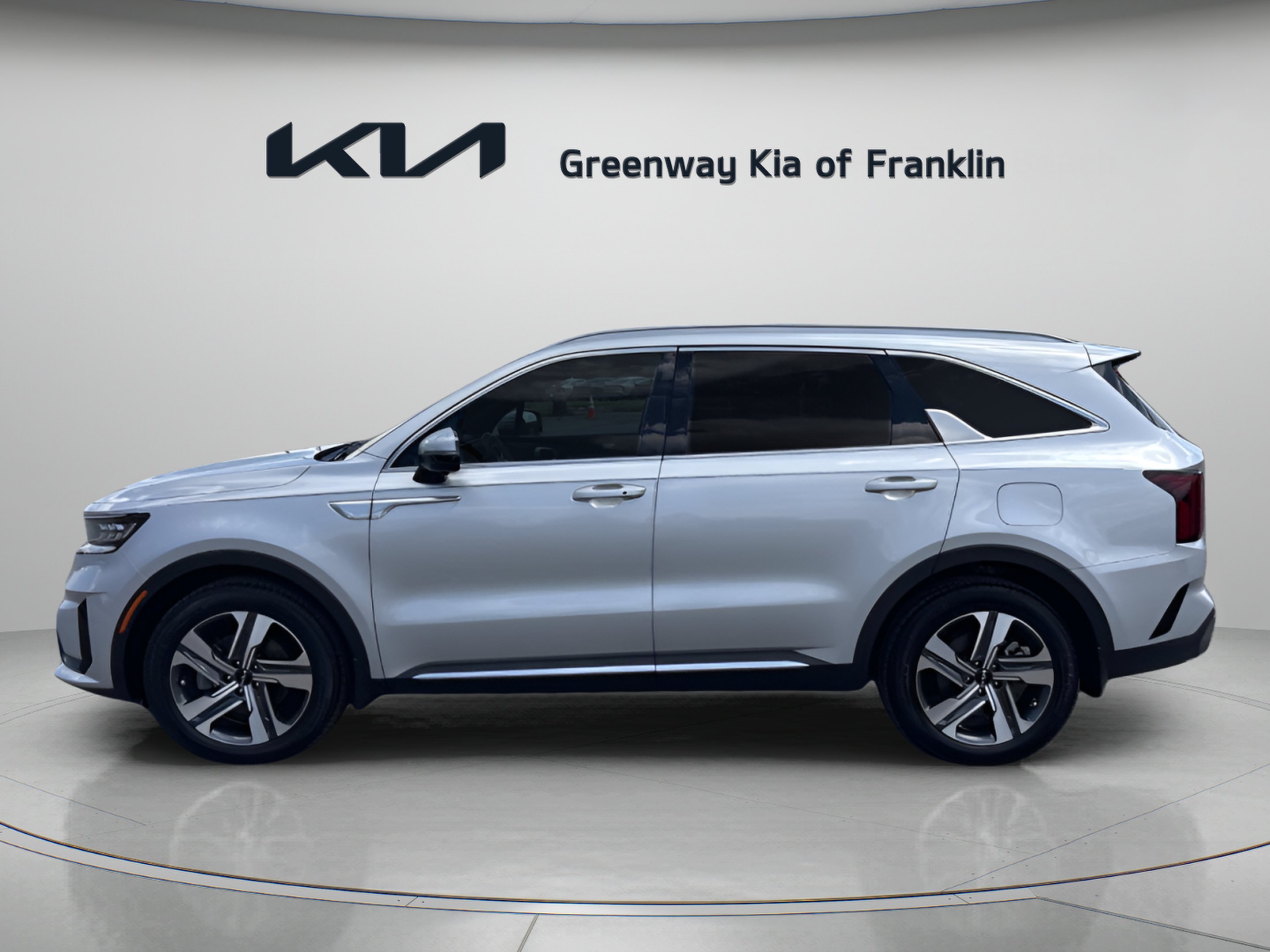 Used 2022 Silky Silver Kia SX Prestige image 4
