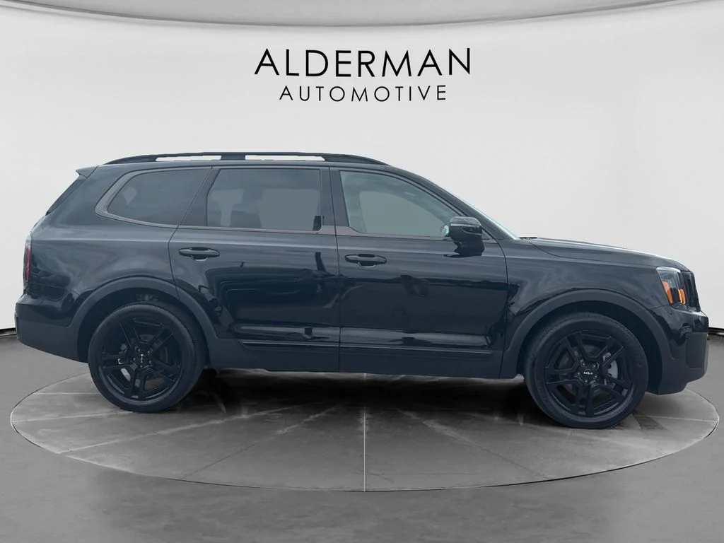 Used 2024 Black Kia EX X-Line image 6