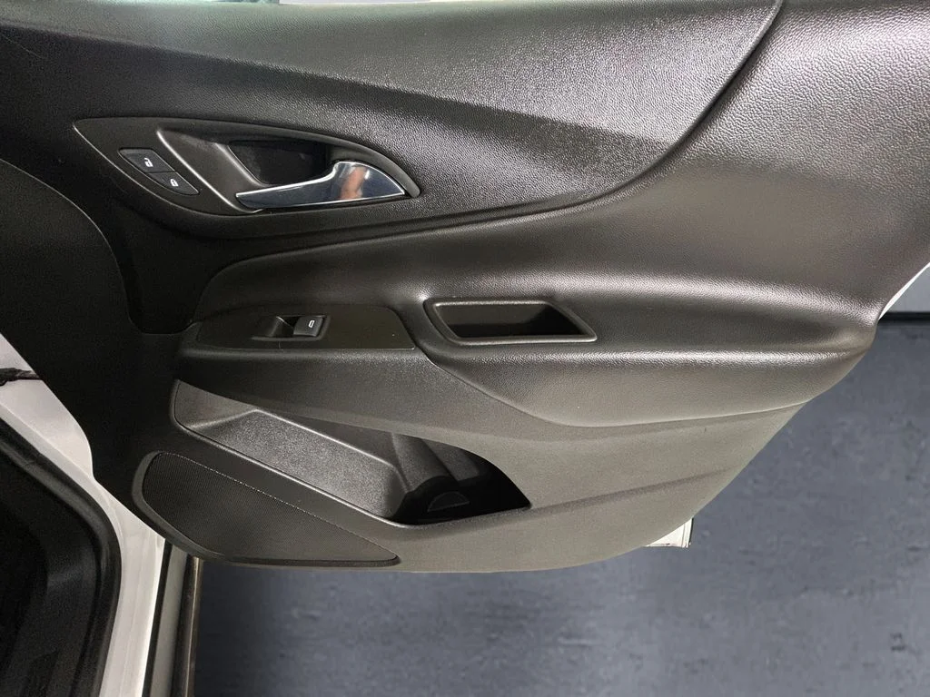 Used 2022 White Chevrolet LT image 15