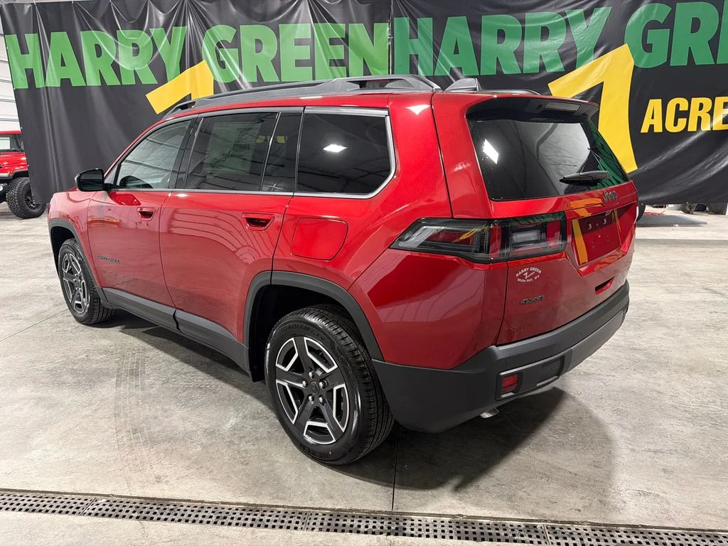 New 2026 Red Hot Pearl-Coat Exterior Paint Jeep Laredo image 5