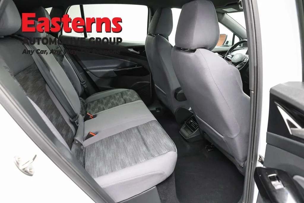 Used 2021 White Volkswagen Pro image 23