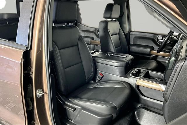 Used 2019 Beige Chevrolet RST image 28
