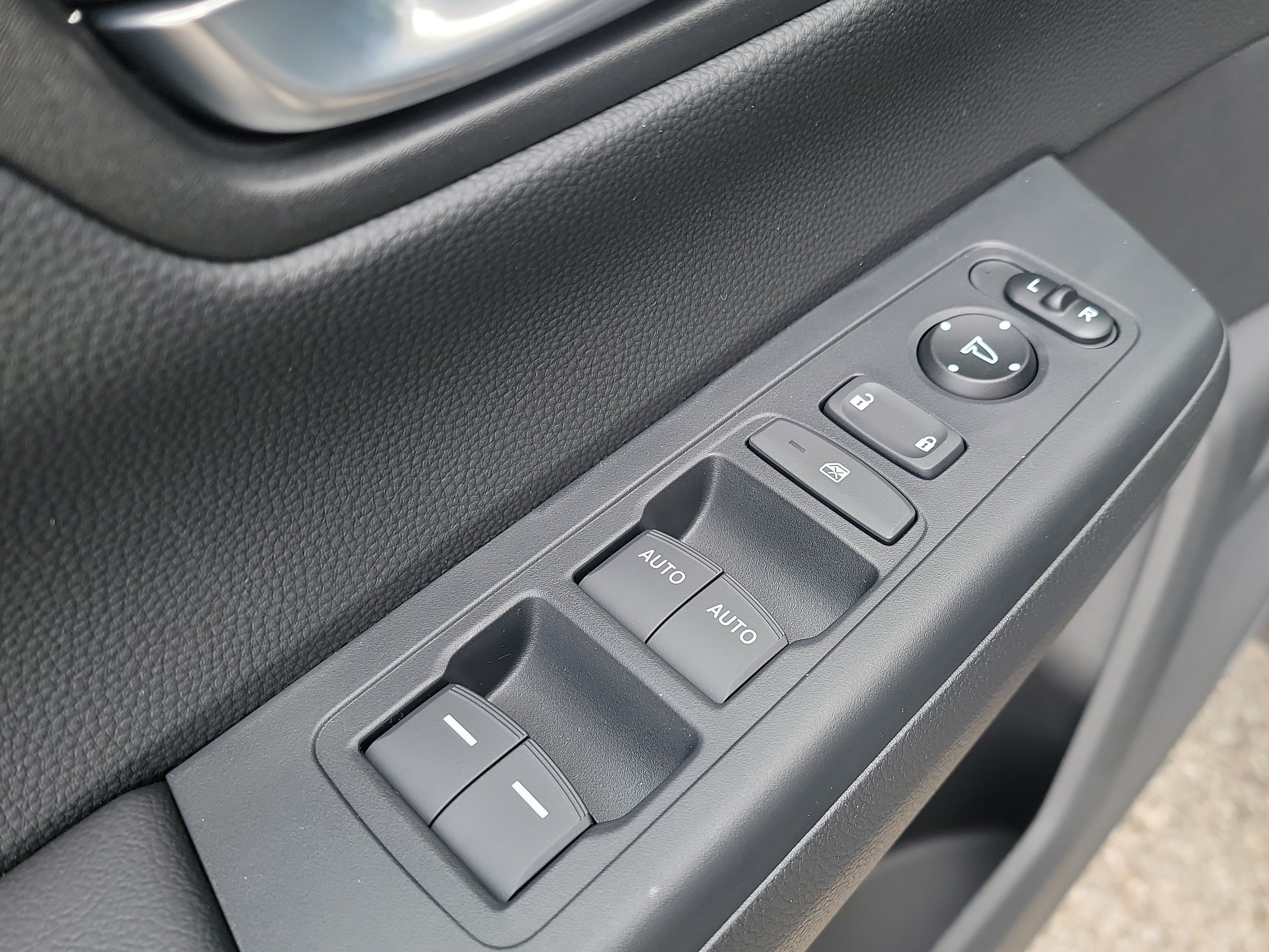 New 2027 Urban Gray Pearl Honda EX image 8