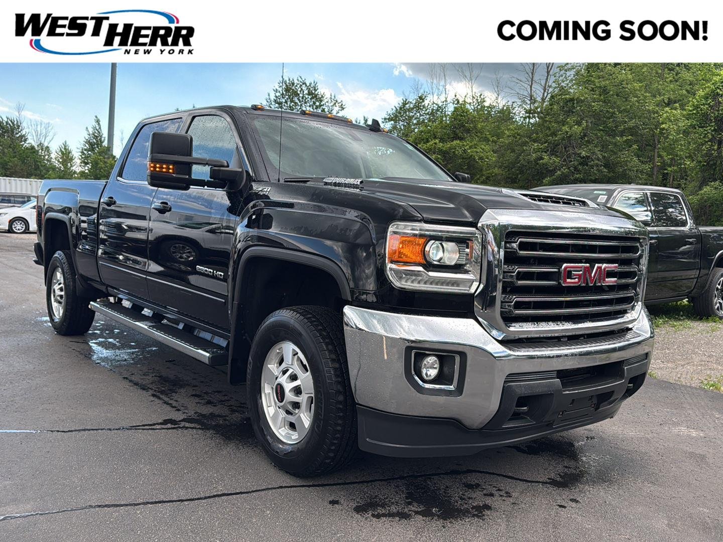 Used 2019 Onyx Black GMC SLE image 1