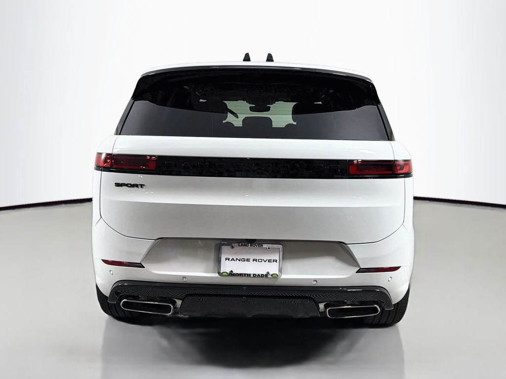 New 2026 Fuji White Land Rover Dynamic SE image 6