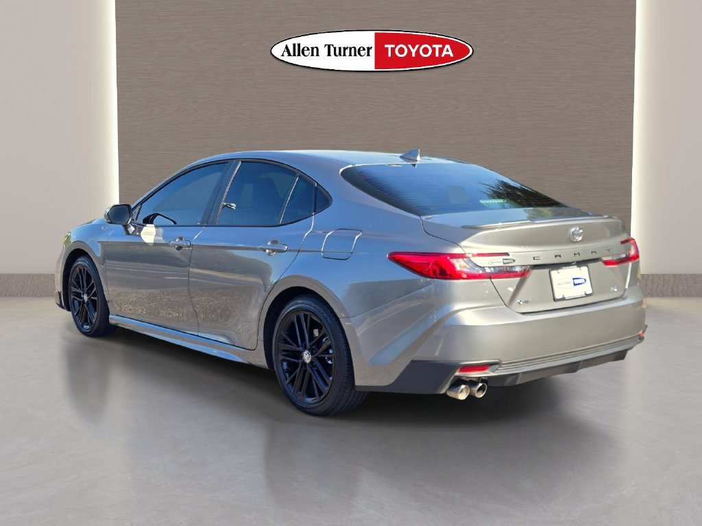 Used 2026  Toyota SE image 8